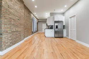 1303 W Flournoy St, Chicago, IL 60607 - Photo 9