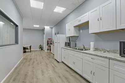 3720 Hawthorne Court, Waukegan, IL 60087 - Photo 9