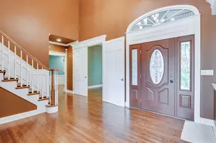 1736 Robert Ln, Naperville, IL 60564 - Photo 3