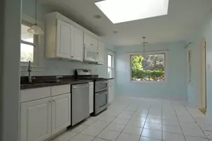 9246 S 49th Ave, Oak Lawn, IL 60453 - Photo 5