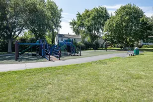 1325 Fairfax Ln, Buffalo Grove, IL 60089 - Photo 35