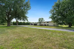 22005 Harmony Rd, Marengo, IL 60152 - Photo 49