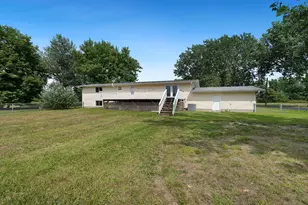 22005 Harmony Rd, Marengo, IL 60152 - Photo 47