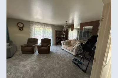 194 S Collins Street, South Elgin, IL 60177 - Photo 7