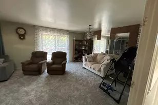 194 S Collins St, South Elgin, IL 60177 - Photo 7