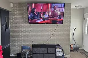 1341 Gordon Ave, Calumet City, IL 60409 - Photo 5