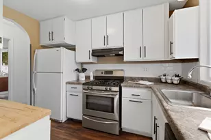 224 Bellevue Dr, Round Lake Park, IL 60073 - Photo 9