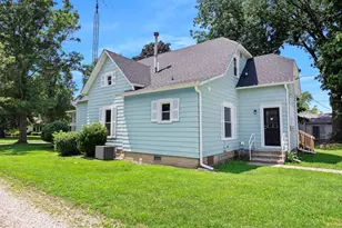 722 E Madison Ave, Chrisman, IL 61924 - Photo 3