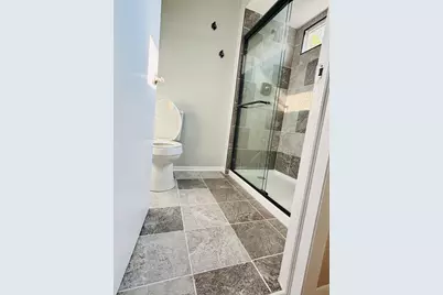 325 Shadowbend Drive, Wheeling, IL 60090 - Photo 17