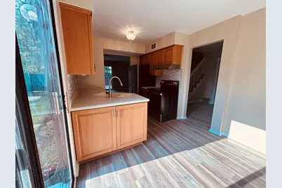 325 Shadowbend Drive, Wheeling, IL 60090 - Photo 7