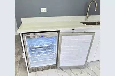 2111 Chestnut Street #245, Glenview, IL 60025 - Photo 5