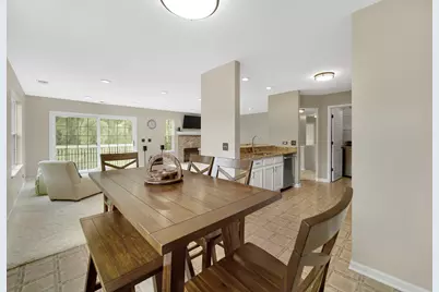 2623 Cobblestone Drive, Crystal Lake, IL 60012 - Photo 15