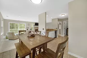 2623 Cobblestone Dr, Crystal Lake, IL 60012 - Photo 15