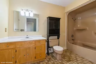 100 E Miller Ave, Hinckley, IL 60520 - Photo 33