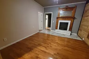 915 W Superior St, Ottawa, IL 61350 - Photo 3