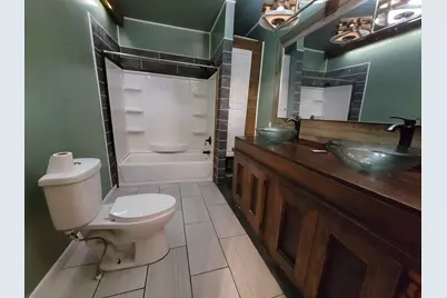 915 W Superior Street, Ottawa, IL 61350 - Photo 9