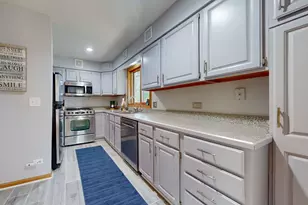 28986 W Manitoba Trail, McHenry, IL 60051 - Photo 7