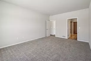 353 N Aspen Dr, Cortland, IL 60112 - Photo 29