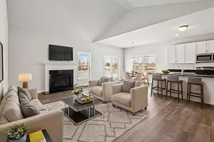 353 N Aspen Dr, Cortland, IL 60112 - Photo 7