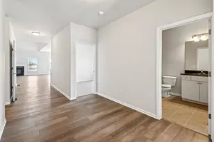 353 N Aspen Dr, Cortland, IL 60112 - Photo 9