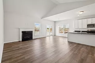 353 N Aspen Dr, Cortland, IL 60112 - Photo 11