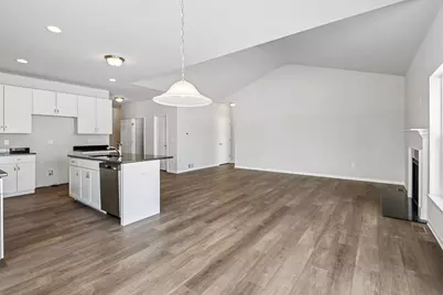 353 N Aspen Drive, Cortland, IL 60112 - Photo 13