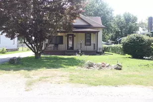 509 W Grant St, Streator, IL 61364 - Photo 1