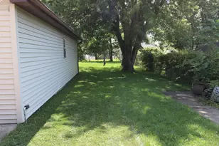 509 W Grant St, Streator, IL 61364 - Photo 3