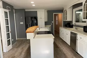 32 Braeburn Dr, Park Forest, IL 60466 - Photo 5