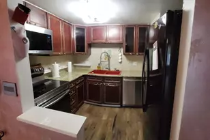 1041 Susan Collins Ln, Oak Park, IL 60302 - Photo 5