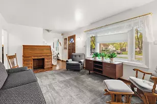 9305 S 78th Ave, Hickory Hills, IL 60457 - Photo 7