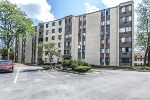 9745 S Karlov Ave, Oak Lawn, IL 60453 - Photo 1