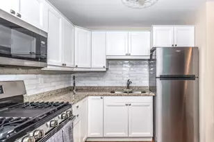 9745 S Karlov Ave, Oak Lawn, IL 60453 - Photo 3