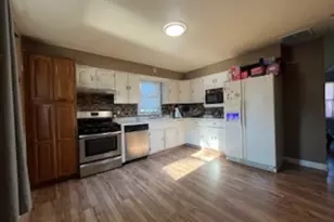 1581 S 4th Ave, Kankakee, IL 60901 - Photo 5