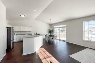 458 Ridge Ln, Bolingbrook, IL 60440 - Photo 3