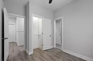 1063 W Glenlake Ave, Chicago, IL 60660 - Photo 9