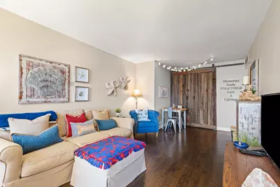 260 E Chestnut Street #611, Chicago, IL 60611 - Photo 5