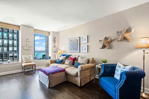 260 E Chestnut St, Chicago, IL 60611 - Photo 3