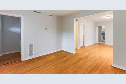 6046 W Giddings Street, Chicago, IL 60630 - Photo 3