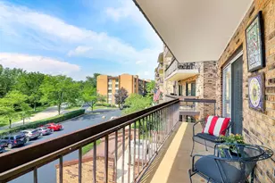 501 Lake Hinsdale Dr, Willowbrook, IL 60527 - Photo 3