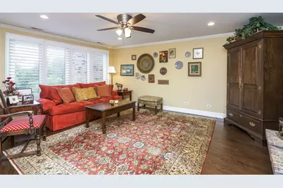 501 Lake Hinsdale Drive #307, Willowbrook, IL 60527 - Photo 11