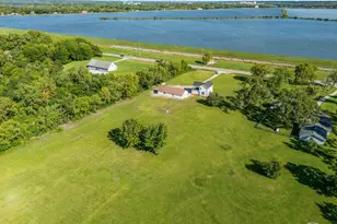 8775 E Pine Bluff Rd, Coal City, IL 60416 - Photo 33