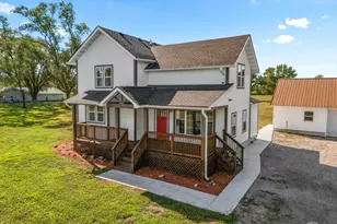 8775 E Pine Bluff Rd, Coal City, IL 60416 - Photo 3