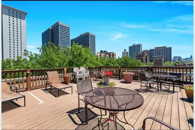 3602 N Pine Grove Avenue #2B, Chicago, IL 60613 - Photo 13