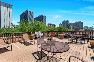 3602 N Pine Grove Ave, Chicago, IL 60613 - Photo 13