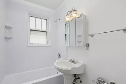 3602 N Pine Grove Avenue #2B, Chicago, IL 60613 - Photo 9