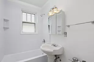 3602 N Pine Grove Ave, Chicago, IL 60613 - Photo 9