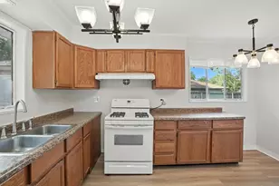 337 S Orchard Dr, Park Forest, IL 60466 - Photo 9