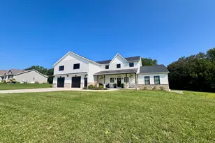 7845 Fitzgerald Rd, Clifton, IL 61727 - Photo 3