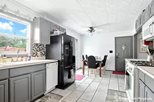 7620 Howe Rd, Wonder Lake, IL 60097 - Photo 13